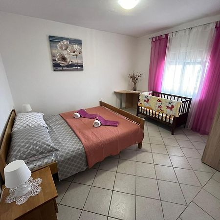 Apartmani Mirjana تريبانج كروشيتسا المظهر الخارجي الصورة