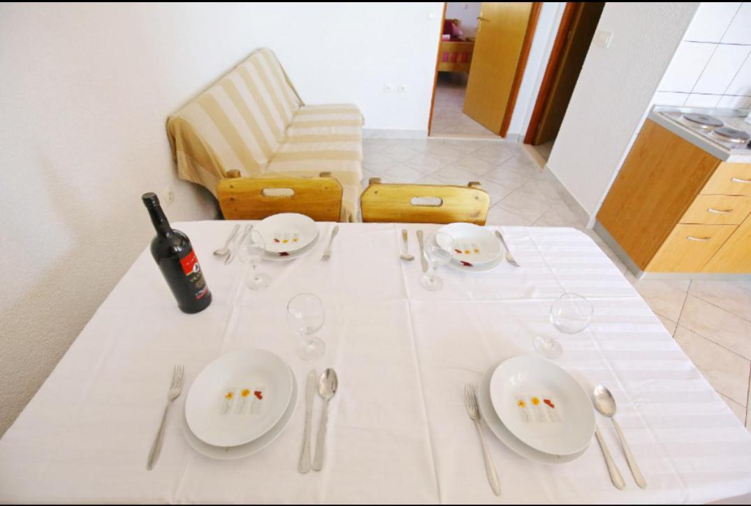 Apartmani Mirjana تريبانج كروشيتسا المظهر الخارجي الصورة