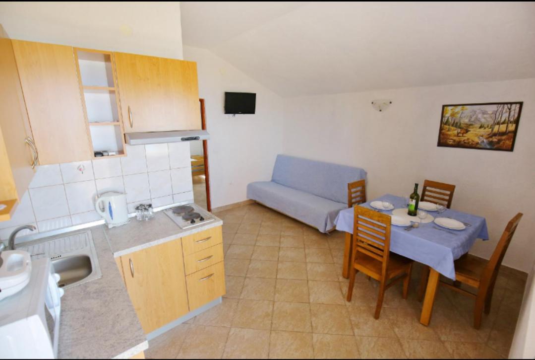 Apartmani Mirjana تريبانج كروشيتسا المظهر الخارجي الصورة